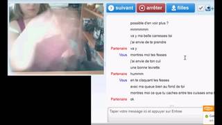 Française coquine fait jouir un mec TBM en cam en s'exhibant